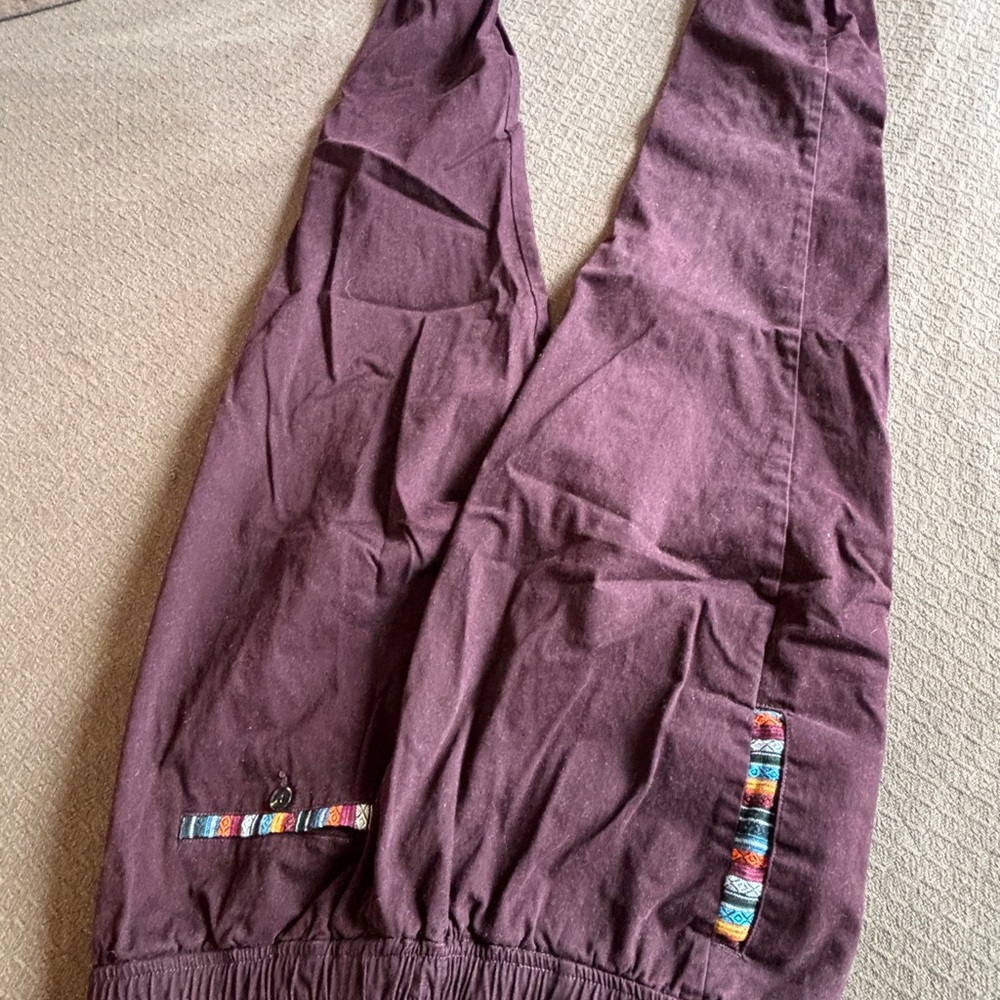 Wowie maroon Joggers